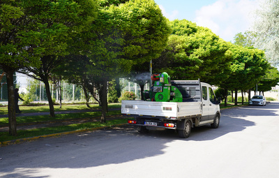 TEPEBAŞI'NDA HAŞERELERLE MÜCADELE SÜRÜYOR